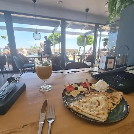Comfort By The Sea *